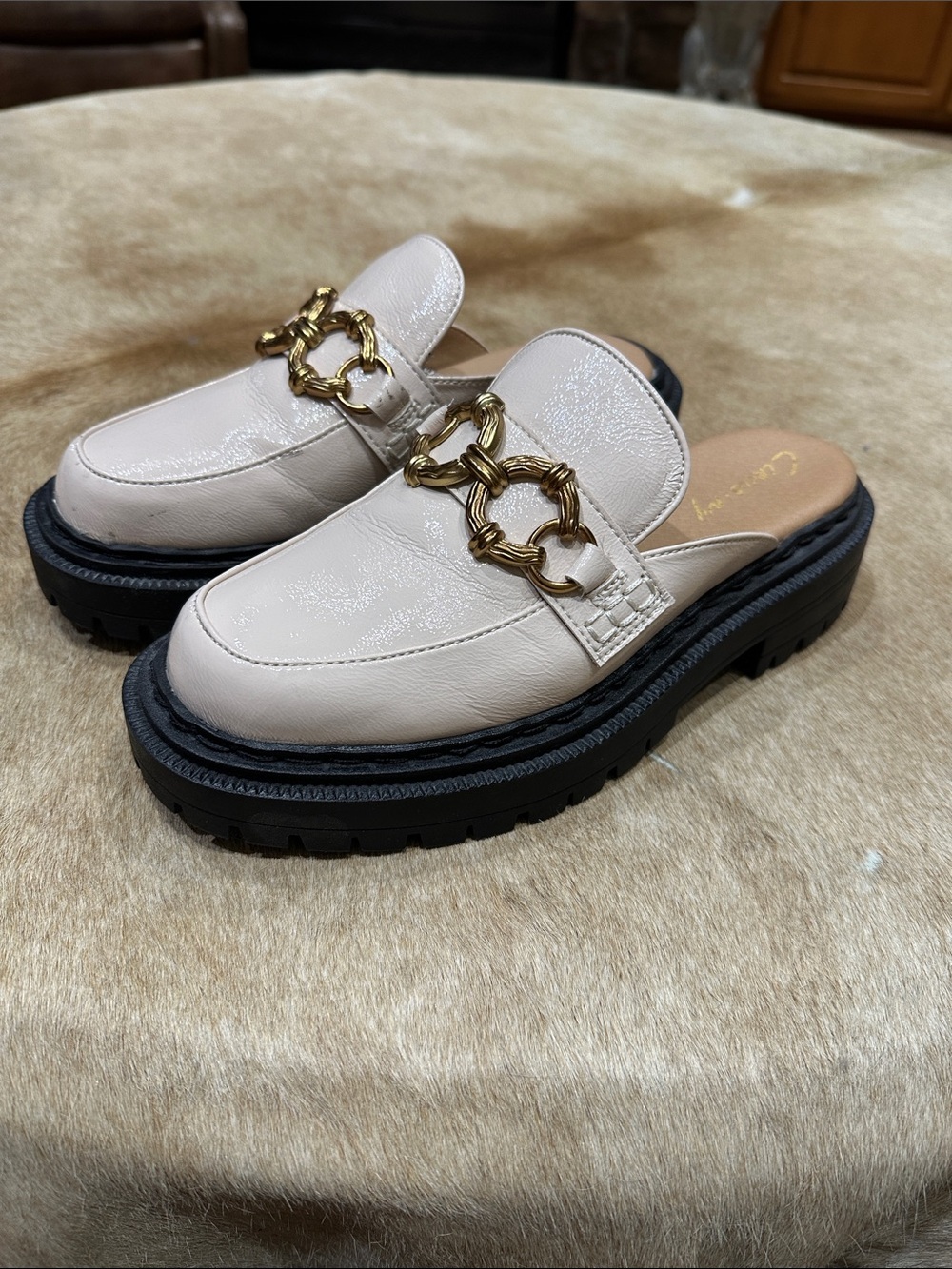 Sam Edelman Cream Slip-On Mules with Chunky Gold Chain